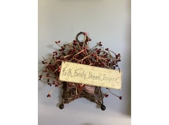 Star Wreath With 'faith, Family, Dream, Inspire ' Sign