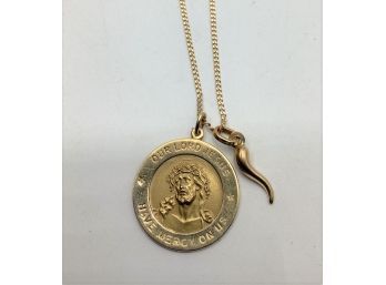 14K Yellow Gold Pendant 'our Lord Jesus Have Mercy On Us' & Italian Horn & Chain/5.2 Grams