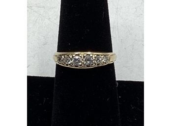 14k Yellow Gold Ring With 6 Round Diamonds - Size 8/3.8 Grams