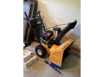 Snow Blower Club Cadet 524 WE Two Stage Snow Thrower - NEEDS REPAIR