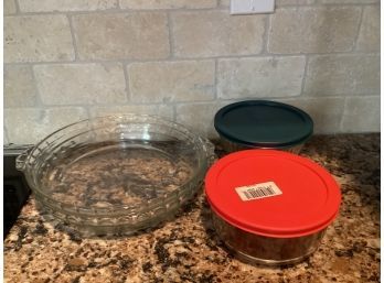 Pyrex Pie Plates And Bowls With Lids