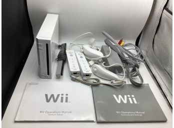 Wii Game System RVL-001 With Controllers, Manual & Accessories