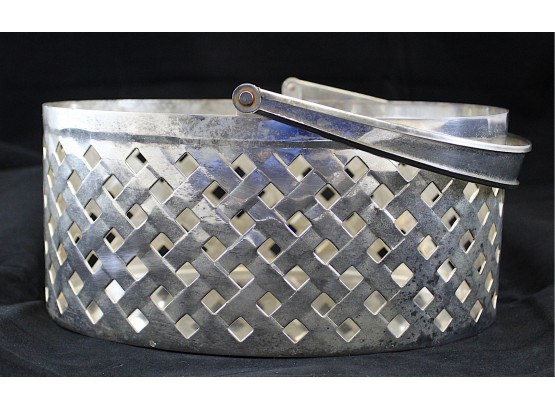 Metal Bread Basket With Handle 9.25' X 6.5' (Y086)