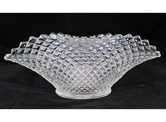 Carved Glass Candy Dish 12' X 9.5' X 4.5' (Y107)