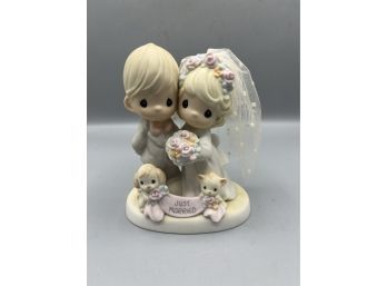 2004 Precious Moments Porcelain Figurine #4001653 - Til The End Of Time