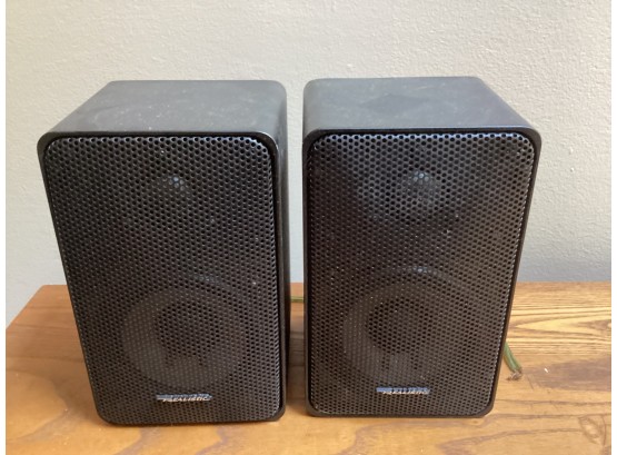 Realistic Minimus 7 Hi-Fi Speakers, Surround Sound - Set Of 2
