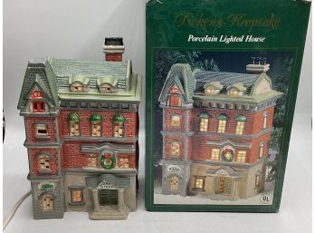 Dickens Keepsake Porcelain Light House - In Original Box