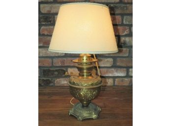 J D B  & Co. Gold Tone Oil Style Table Lamp