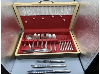 Lunt Sterling Silver Silverware Set - Wooden Felted Storage Case Included - 53.58 OZT