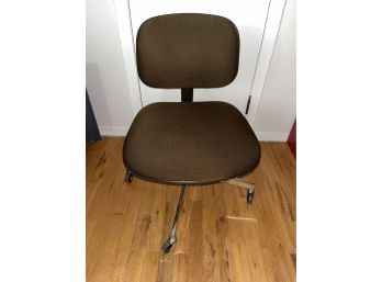 Steelcase 1982 Cushioned Office Swivel Chair