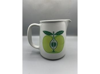 Arabia Ceramic Pomona Green Apple 42oz Pitcher