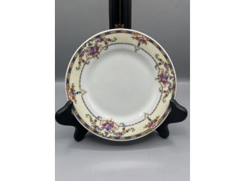 Victoria China Warwick Pattern Decorative Plate