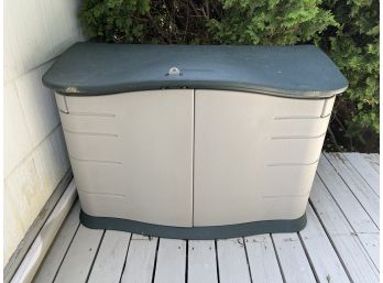 Rubbermaid Storage Bin With Folding Doors And Lid