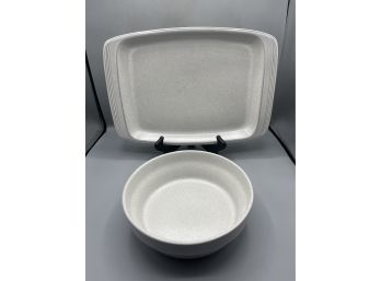 Mikasa Painted White Sands Pattern Serving Bowl With Serving Tray
