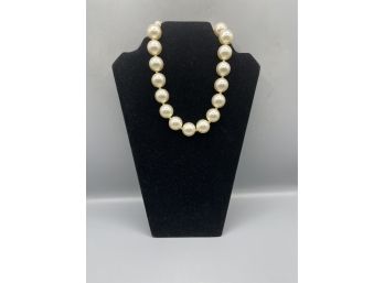 Faux Pearl Costume Jewelry Necklace