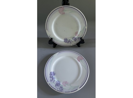 White Jade Fine China Tang Shan Pattern Plate Set - 4 Total
