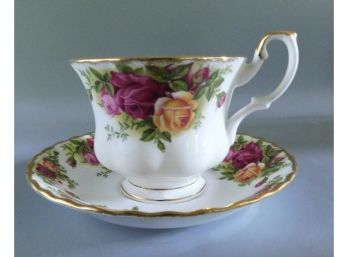 Royal Albert Fine Bone China Teacup And Saucer Set - Box Included