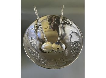 Wilton Armetale Metal Serving Bowl With Serving Utensils #366184