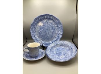 Mikkasa Country Charm Kentucky Blue Dinnerware Style #9525, 34 Piece Lot