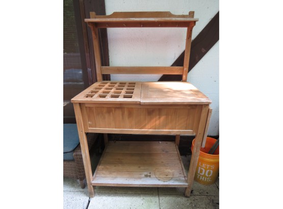 Wood Garden Potting Bench W/ Sliding Tabletop