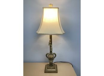 Metal/resin Table Lamp With Ceramic Tassels
