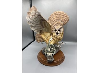 The Franklin Mint 1990 Hand Painted Fine Porcelain - Eagle Owl - Statue With Wood Base Included
