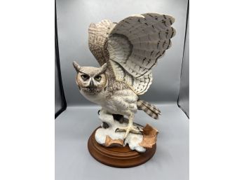 The Franklin Mint 1988 Hand Painted Fine Porcelain - The Great Horned Owl - Statue With Wood Base Included