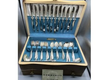 Community Silver Plated Flatware Set - 92 Pieces Total - With Wooden Storage Case