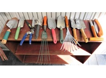 Hand Shovels, Cultivators - Assorted Set Of Gardening Tools