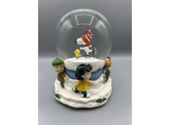 Peanuts Linus And Lucy Holiday Snow Globe