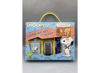 Snoopy And Friends Clean-up Set For Boys - Box Included - Sealed