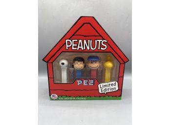 Peanuts Limited Edition PEZ Set - Box Included