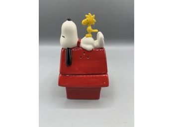 Snoopy Peanuts Ceramic Salt And Pepper Shaker Set