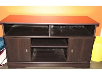 Entertainment Cabinet With 2 Doors & Storage Shelves
