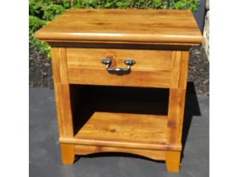 Pine Night Accent Table With 1 Drawer & Lower Shelf