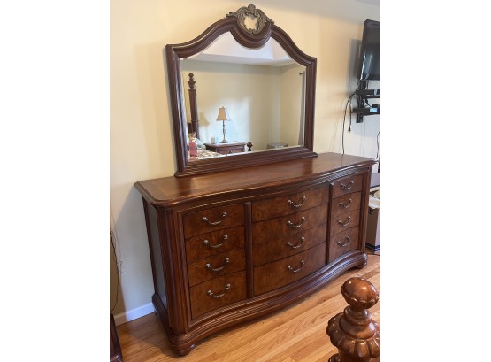 Thomasville British Gentry Collection Burl Oak 9 Drawer Dresser With Attached Mirror