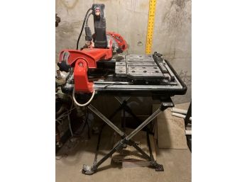 Husky THD950L Wet Tile Saw With Laser And Stand