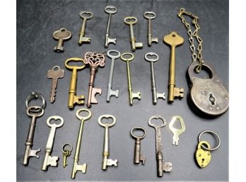 Skeleton Keys & Locks - Assorted Set 2 Locks/20 Keys