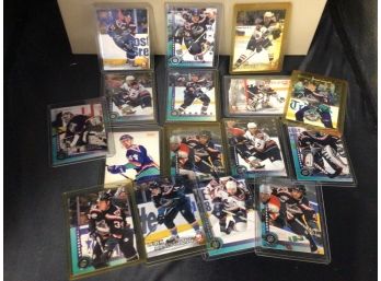 NY ISLANDERS Assorted Lot Of Cards In Protective Sleeves