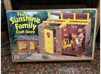 Mattel - The Sunshine Family Craft Store - Box Included