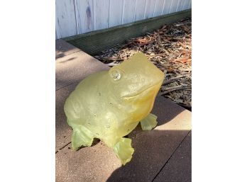 Outdoor Plastic Frog Lawn Decor 7'H