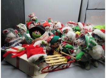 Annalee Mice Christmas Dolls - Lot Of 22