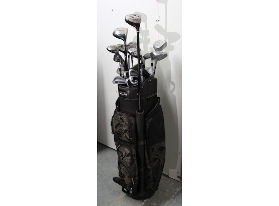 Bennington Golf Bag With Variety Of Golf Clubs  (064)