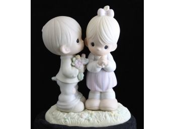 Precious Moments Figurine 'Love Is From Above' 1989 #521841 (138)