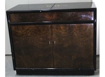 Scene Three By Henredon Black Lacquer Buffet Server  With Expandable Top (056)