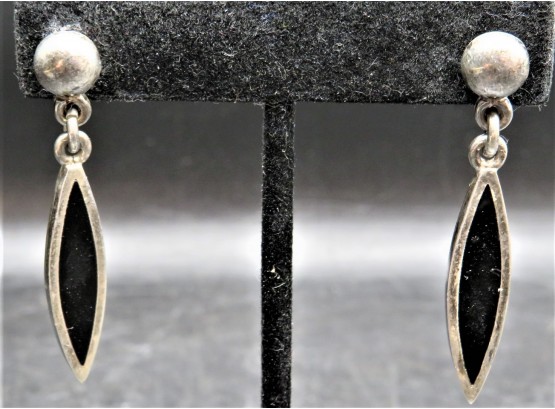 Sterling Silver Earring With Black Stone 0.29 Ozt