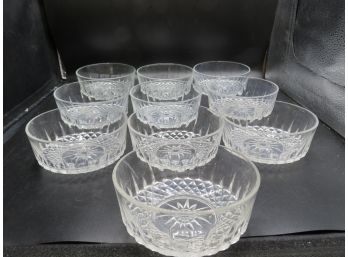 Arcoroc Serving Bowl With 10 Small Salad/dessert Bowls - Lot Of 11