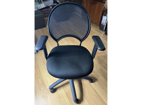 Sling-back Office Swivel Chair On Wheels
