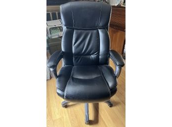 Staples Office Furniture - Leather Swivel Office Chair On Wheels