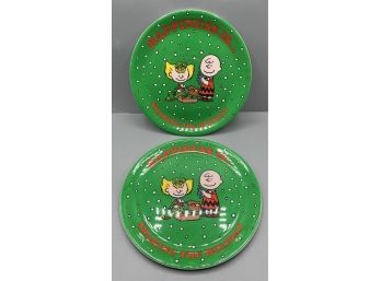 Decorative Holiday Peanuts Pattern Melamine Dinner Plates - 2 Total